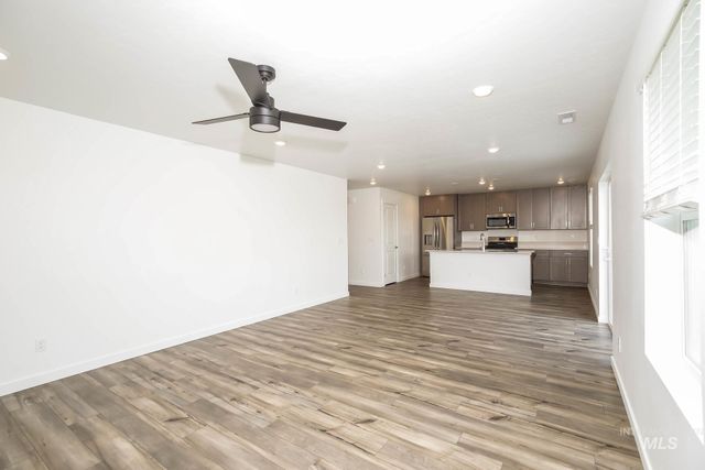 1918 E Springloyd St, Meridian, ID 83642