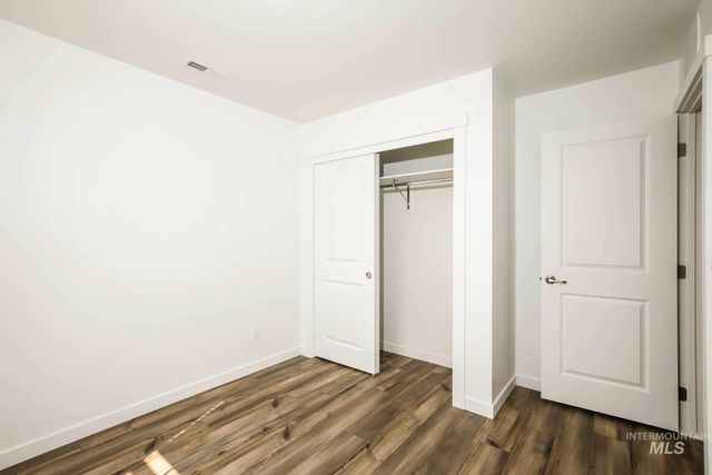 1918 E Springloyd St, Meridian, ID 83642