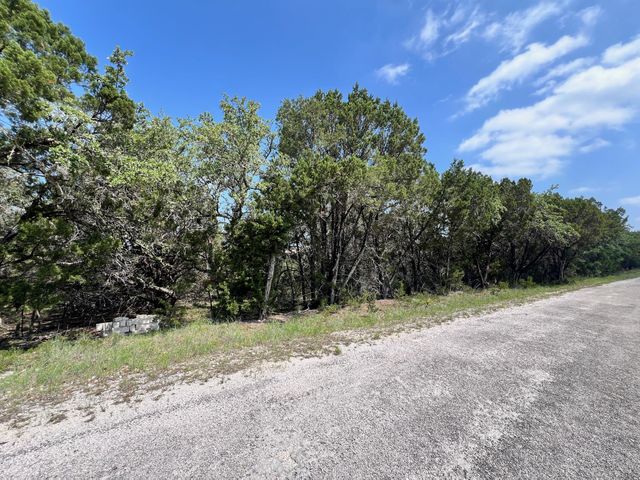 21910 Surrey LN, Lago Vista, TX 78645