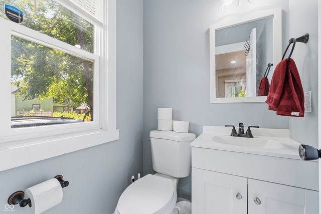 247 N Oakland Avenue, Indianapolis, IN 46201