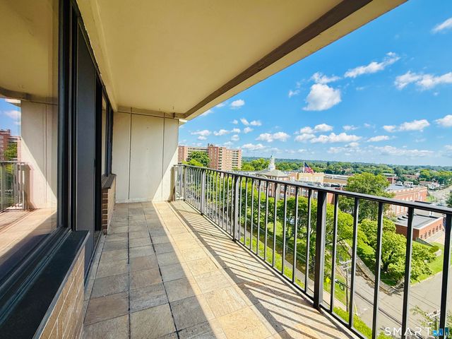 44 Strawberry Hill Avenue 11E, Stamford, CT 06902
