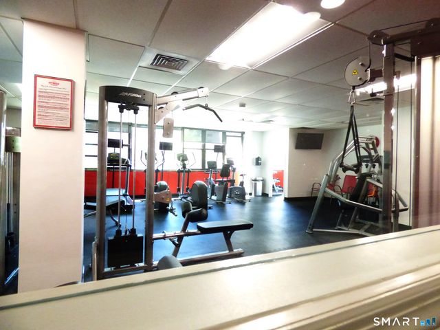 44 Strawberry Hill Avenue 11E, Stamford, CT 06902