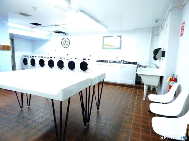 44 Strawberry Hill Avenue 11E, Stamford, CT 06902
