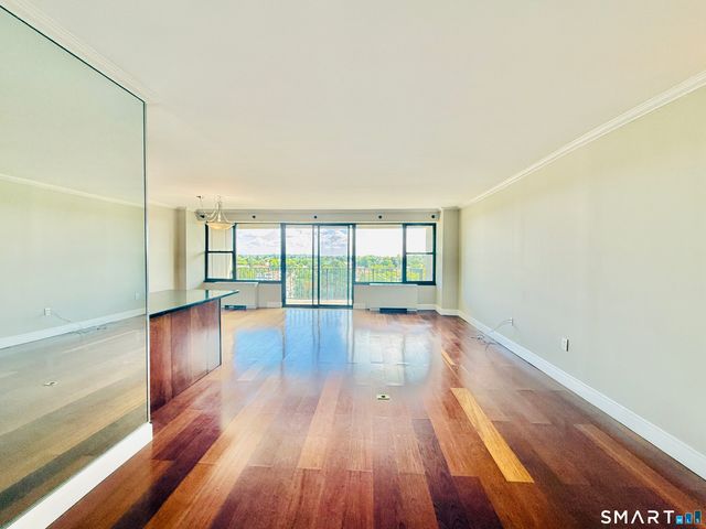 44 Strawberry Hill Avenue 11E, Stamford, CT 06902