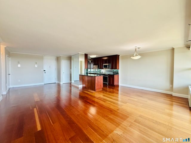 44 Strawberry Hill Avenue 11E, Stamford, CT 06902