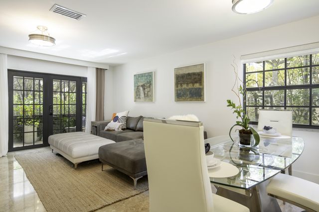 576 Westree Lane, Plantation, FL 33324