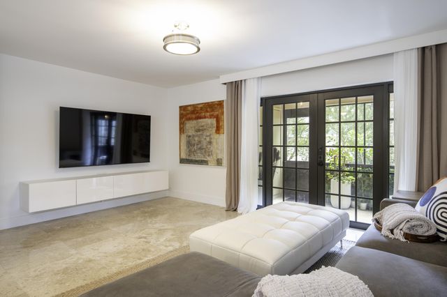 576 Westree Lane, Plantation, FL 33324