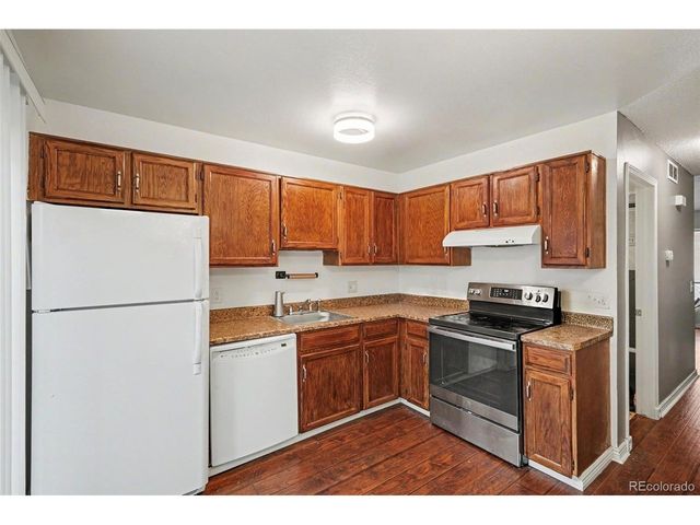 17643 E Loyola Dr B, Aurora, CO 80013
