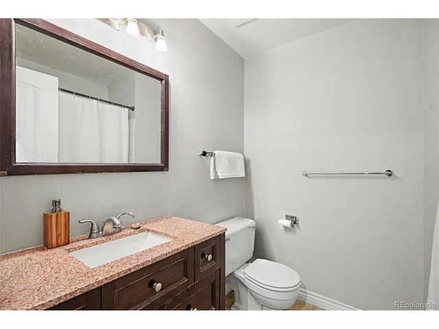 17643 E Loyola Dr B, Aurora, CO 80013