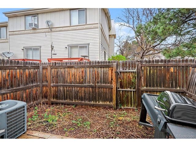 17643 E Loyola Dr B, Aurora, CO 80013