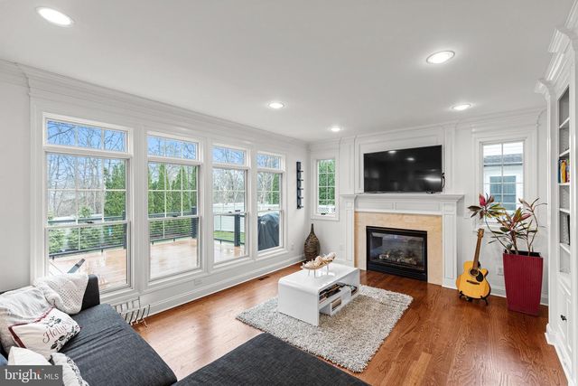 9 HARRIET DR, Princeton, NJ 08540