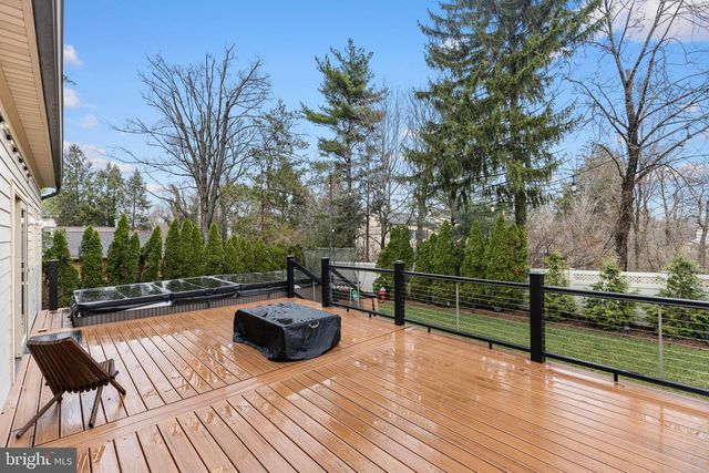 9 HARRIET DR, Princeton, NJ 08540