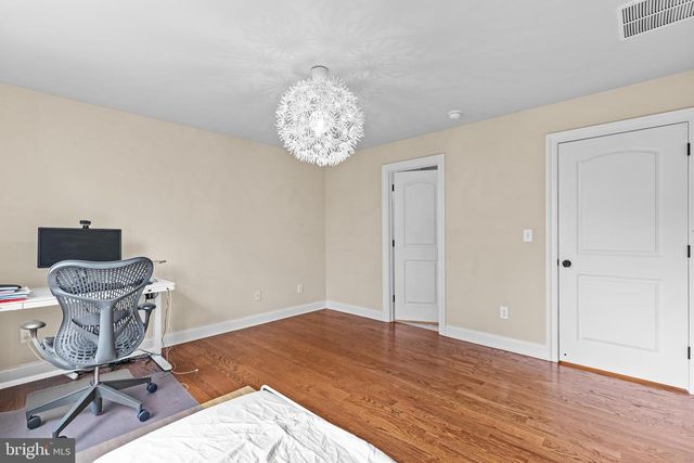 9 HARRIET DR, Princeton, NJ 08540