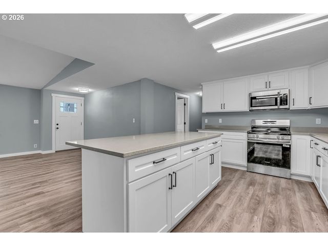 13620 Sw BEEF BEND Rd 51, Portland, OR 97224