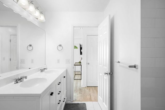 1027 College Ave, Nashville, TN 37209