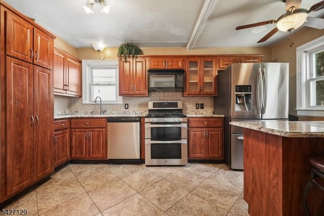 150 Randolph Ave, Clifton City, NJ 07011