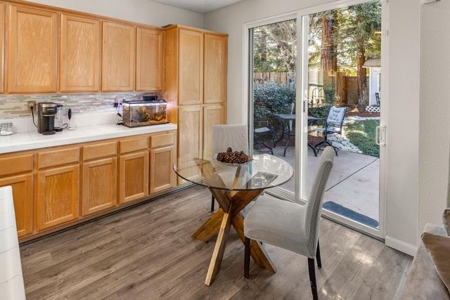 1872 Ivycrest Way, Sacramento, CA 95835