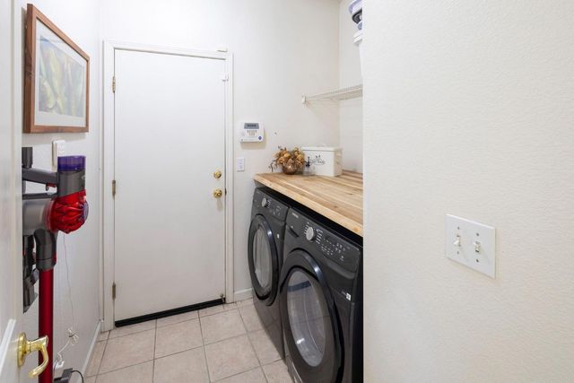 1872 Ivycrest Way, Sacramento, CA 95835