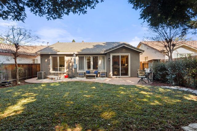 1872 Ivycrest Way, Sacramento, CA 95835