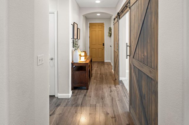 1872 Ivycrest Way, Sacramento, CA 95835