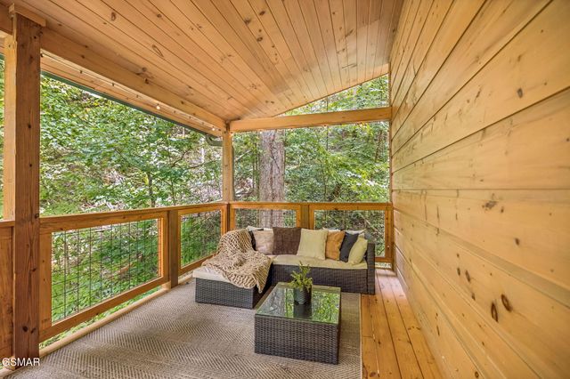 1615 Bear Valley Road, Sevierville, TN 37876