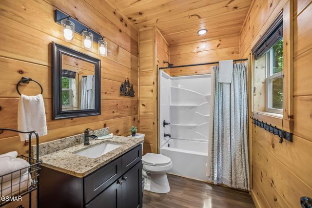 1615 Bear Valley Road, Sevierville, TN 37876