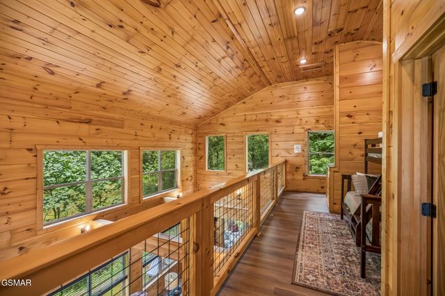 1615 Bear Valley Road, Sevierville, TN 37876