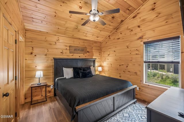 1615 Bear Valley Road, Sevierville, TN 37876