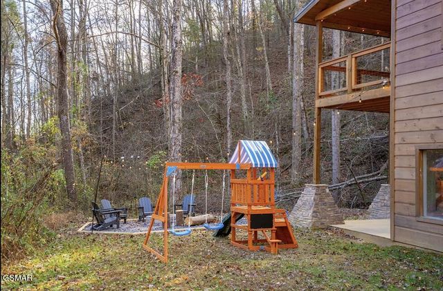 1615 Bear Valley Road, Sevierville, TN 37876