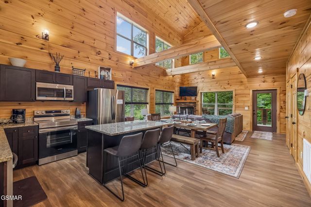 1615 Bear Valley Road, Sevierville, TN 37876