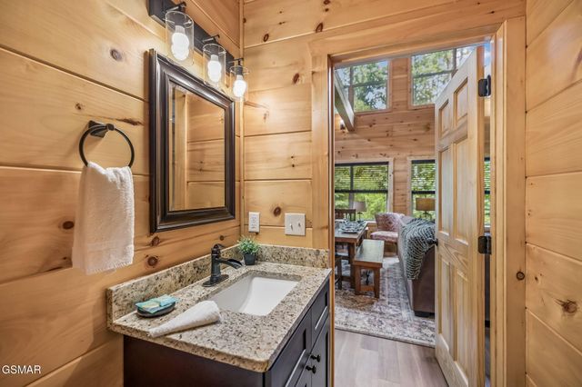 1615 Bear Valley Road, Sevierville, TN 37876