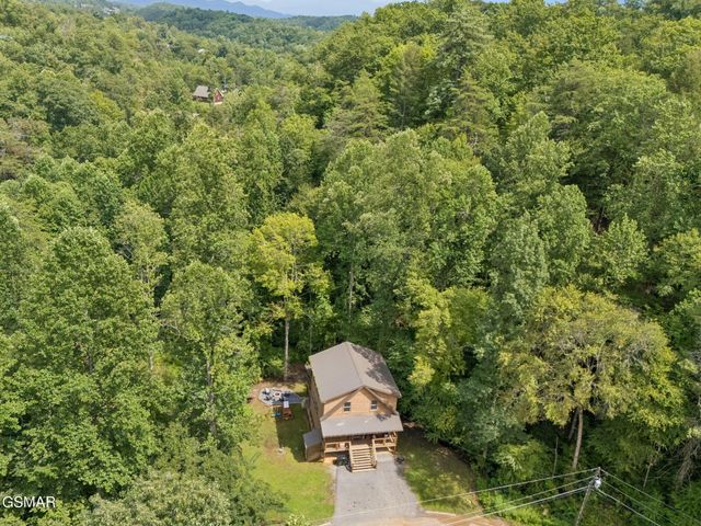 1615 Bear Valley Road, Sevierville, TN 37876