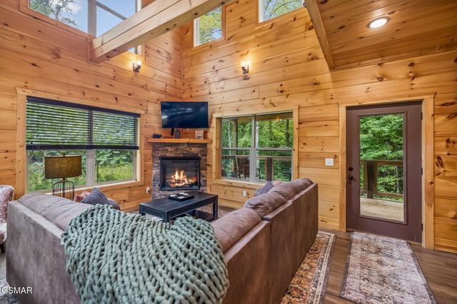 1615 Bear Valley Road, Sevierville, TN 37876