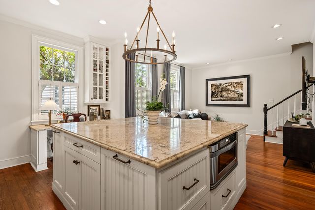 28 Warren Street, Charleston, SC 29403