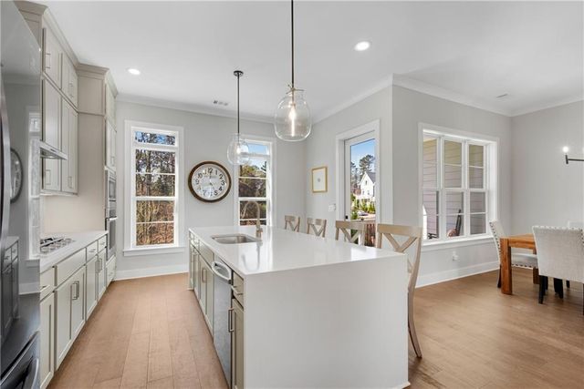 2080 Parkside Lane, Roswell, GA 30076