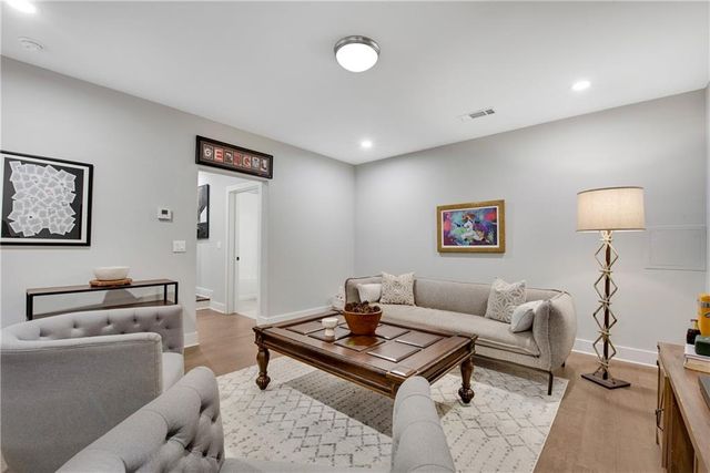 2080 Parkside Lane, Roswell, GA 30076