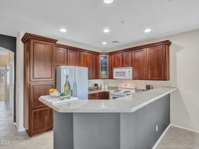 15839 N 74TH Avenue, Peoria, AZ 85382