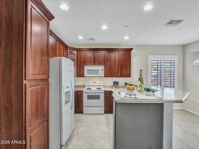 15839 N 74TH Avenue, Peoria, AZ 85382