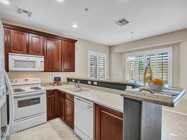 15839 N 74TH Avenue, Peoria, AZ 85382