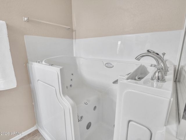 15839 N 74TH Avenue, Peoria, AZ 85382