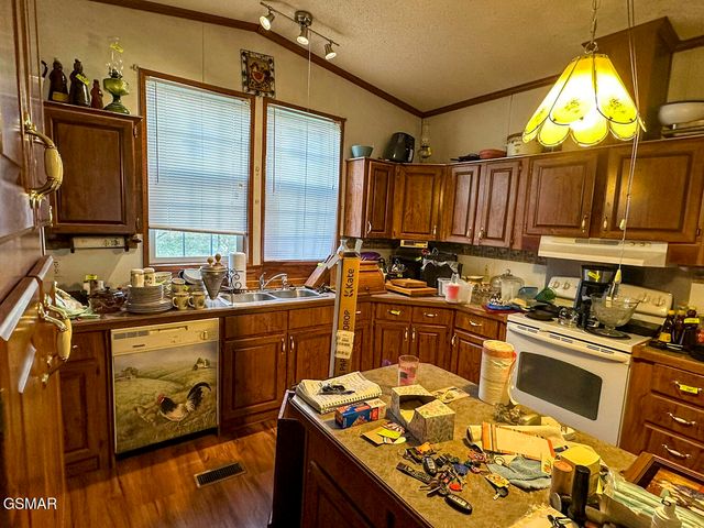 2641 Stanley Valley Road, Surgoinsville, TN 37873