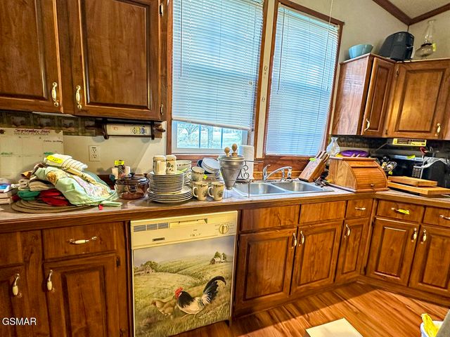 2641 Stanley Valley Road, Surgoinsville, TN 37873