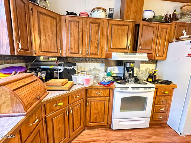 2641 Stanley Valley Road, Surgoinsville, TN 37873