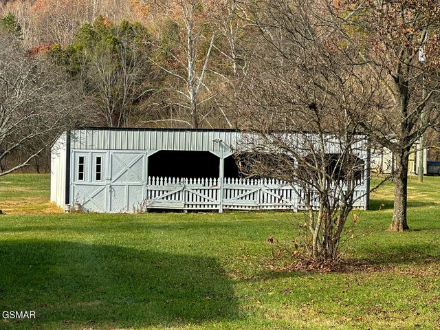 2641 Stanley Valley Road, Surgoinsville, TN 37873