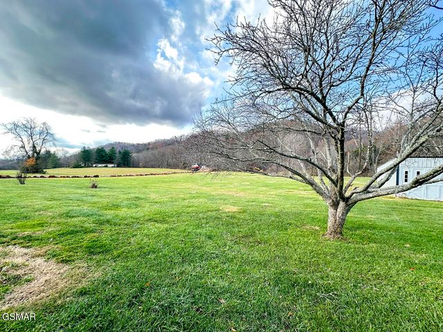 2641 Stanley Valley Road, Surgoinsville, TN 37873