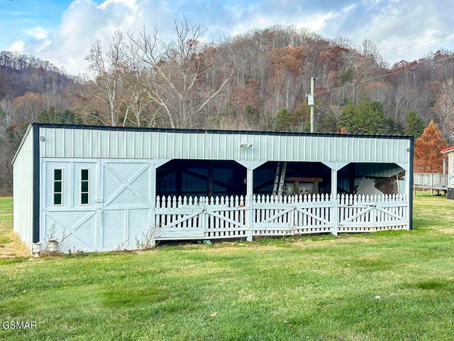 2641 Stanley Valley Road, Surgoinsville, TN 37873