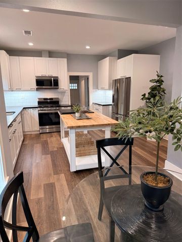 537 Columbia Street, Houston, TX 77007