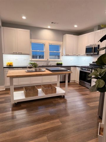 537 Columbia Street, Houston, TX 77007