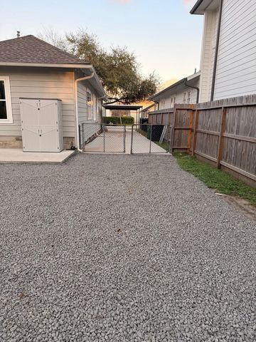 537 Columbia Street, Houston, TX 77007