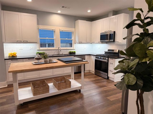 537 Columbia Street, Houston, TX 77007